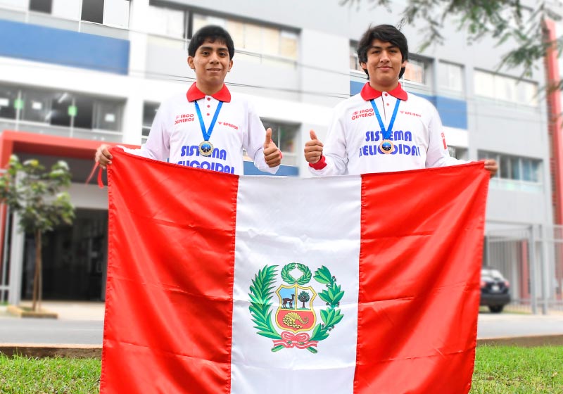 Ganan medallas de plata y bronce en olimpiada internacional de Física